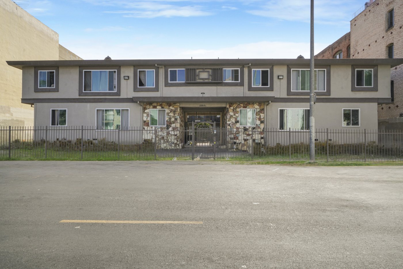 228 S. Mariposa Avenue, Los Angeles, CA
